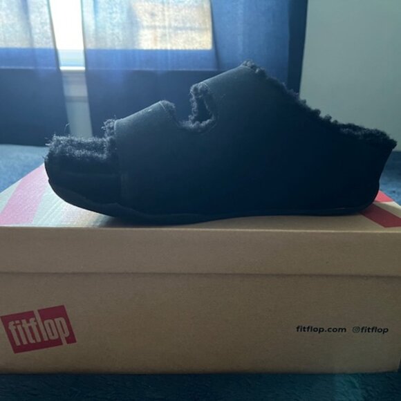 FITFLOP NIB SHUV TWO BAR STRAPS SUEDE SHEARLING LINED SLIDES - Picture 2 of 4